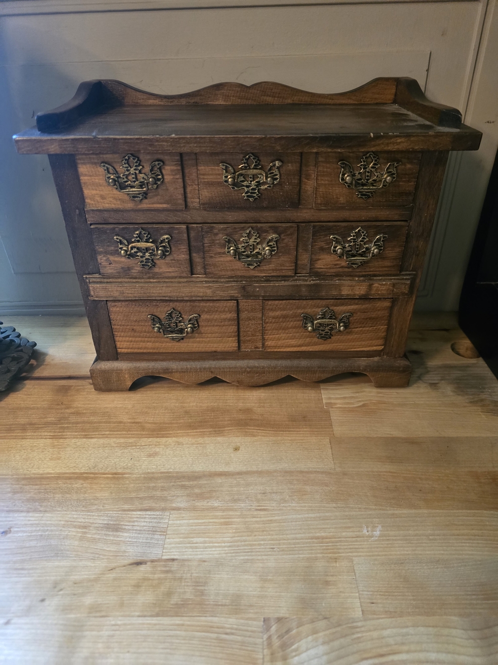 Vintage Handmade Jewlery Box